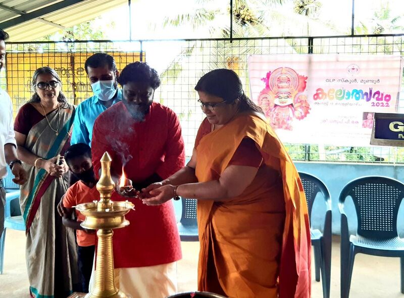 പ്രമാണം:21706 KALOLSAVAM 4.jpeg