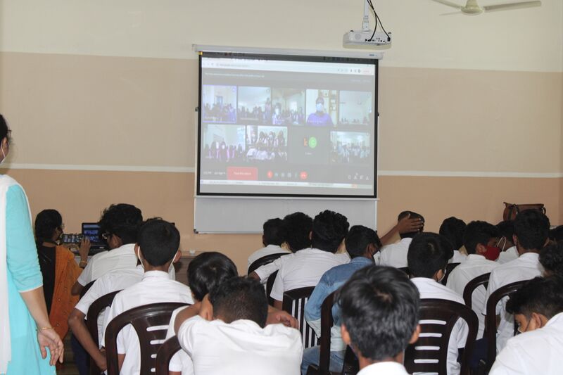 പ്രമാണം:26013 LK SchoolCamp 21.JPG