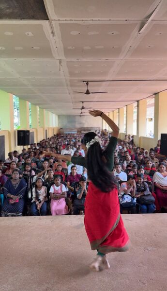 പ്രമാണം:36037pra u lsavam.jpg