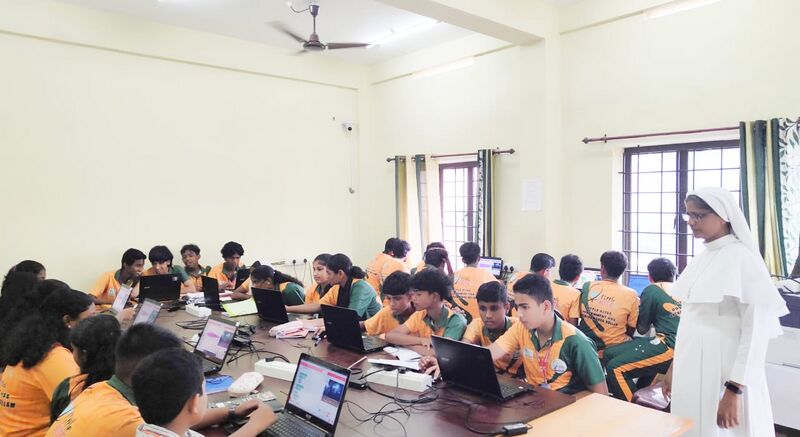 പ്രമാണം:41059 school level camp .jpg