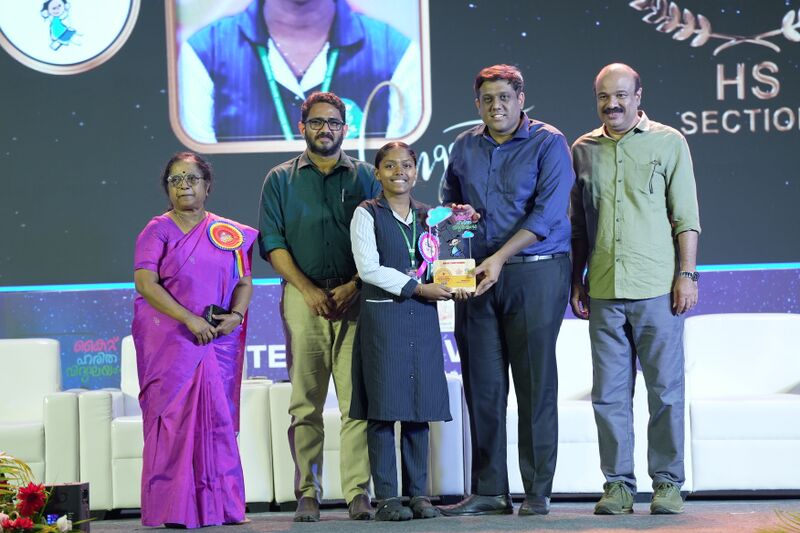 പ്രമാണം:Anaya malappuram 2-hv4-bestPerformer.jpeg