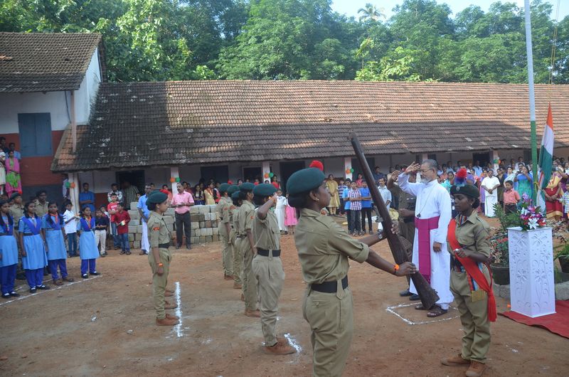 പ്രമാണം:DSC 0122.resized.JPG