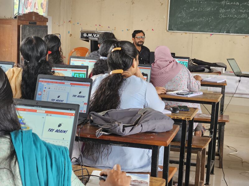 പ്രമാണം:Drcmlp-std-6 aug12-13.jpg