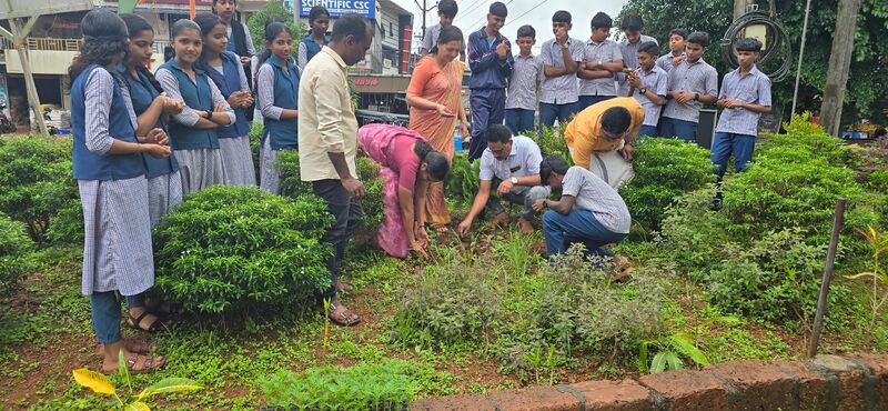 പ്രമാണം:Kgd 12050 environment day.jpeg
