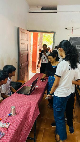 പ്രമാണം:Robotics 0.jpg