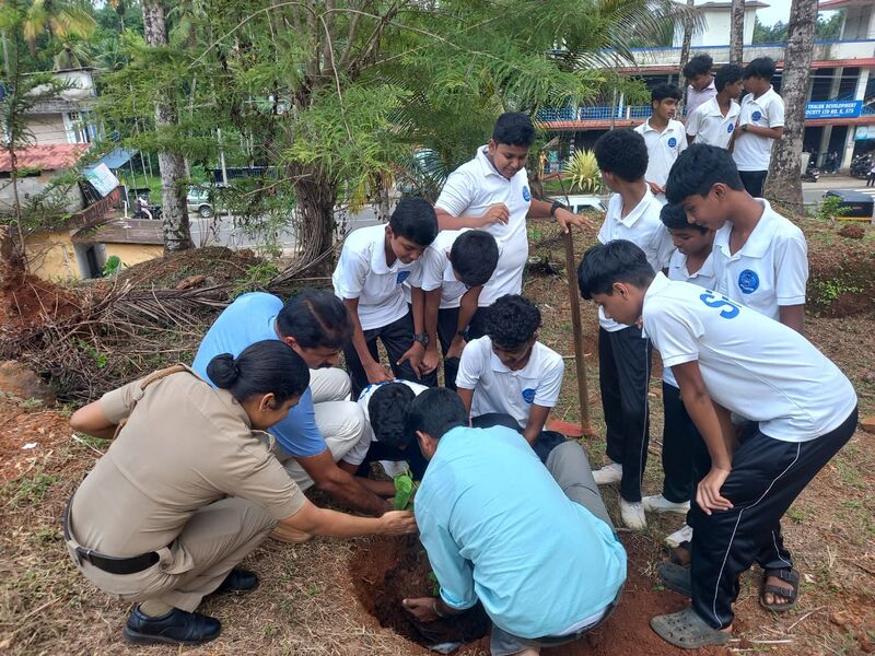 പ്രമാണം:12045 KGD ENV3.jpeg