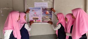 19009-ARABIC POSTER ANTI WAR.jpg