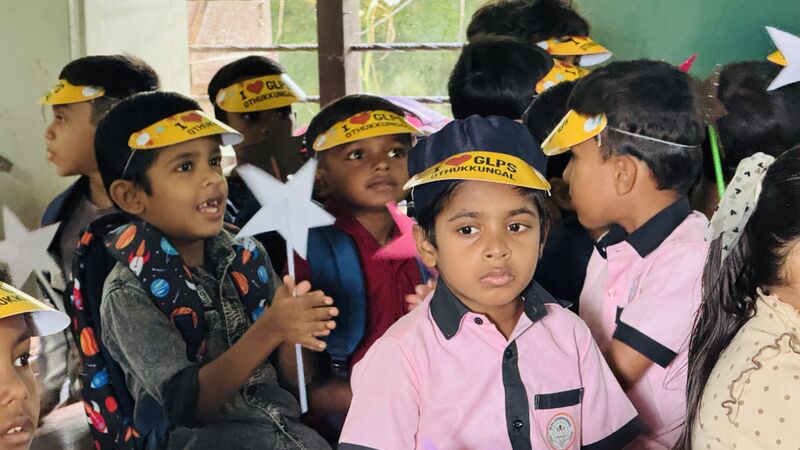 പ്രമാണം:19820 praveshanolsavam2.JPG