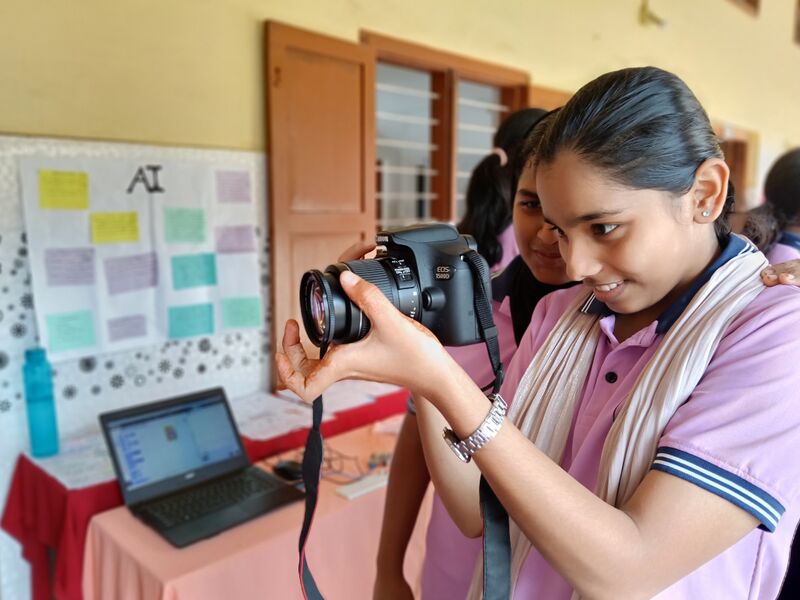 പ്രമാണം:28002-stall12.jpg