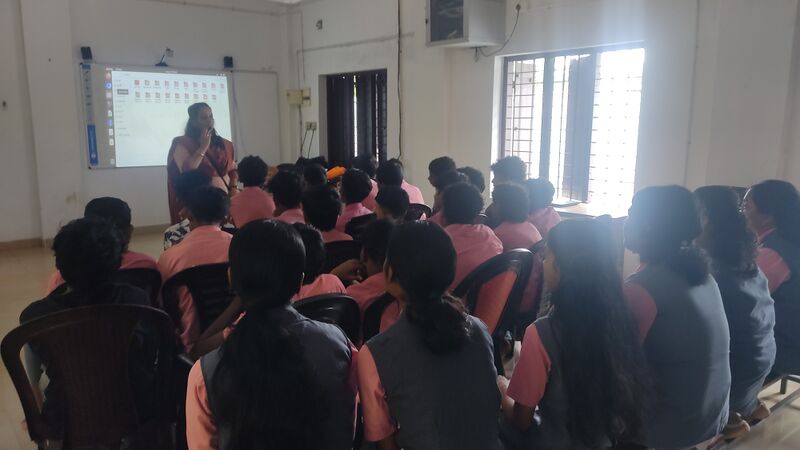 പ്രമാണം:34032 schoolcamp.jpg