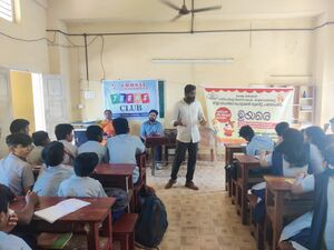 37001 TEENS CLUB 2.jpg