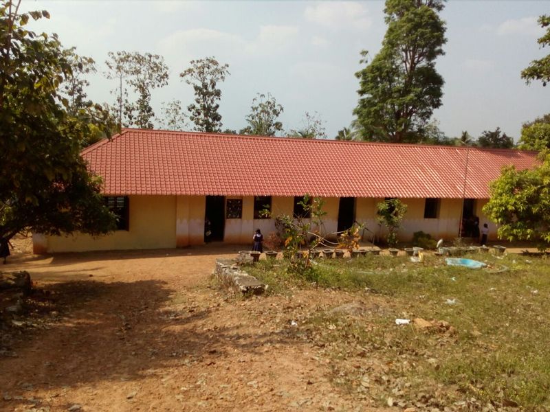പ്രമാണം:40224 School Photo.jpg