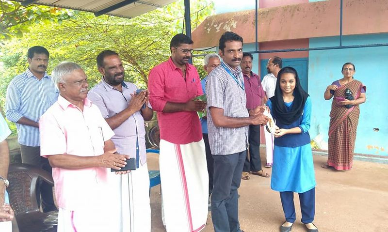 പ്രമാണം:42021 556.jpg