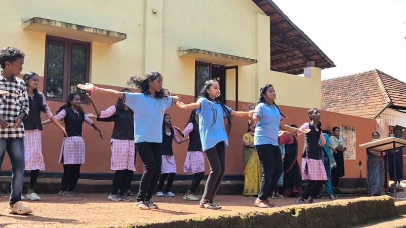 പ്രമാണം:42050 antidrug 3.jpg