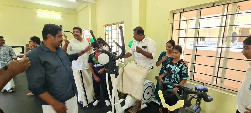 പ്രമാണം:44029 2572.jpg