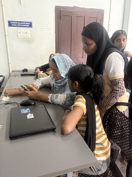 പ്രമാണം:Drcmlp-Ghs Trikkulam-ai-2.jpg