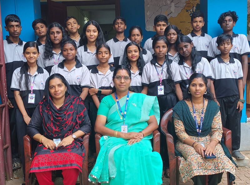 പ്രമാണം:Lk 42005-2.jpg