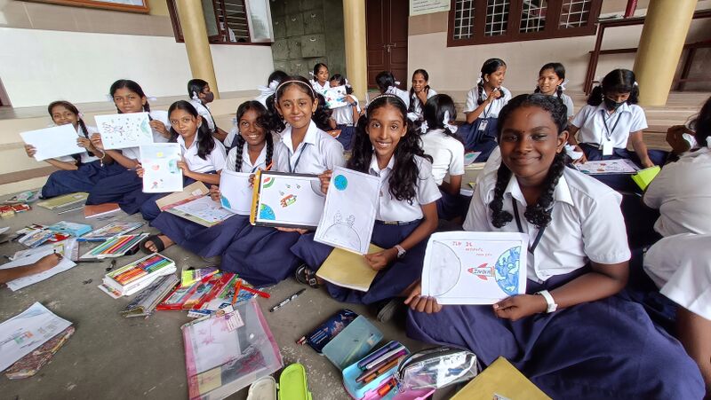 പ്രമാണം:25855 EKM MoonDay1.jpg