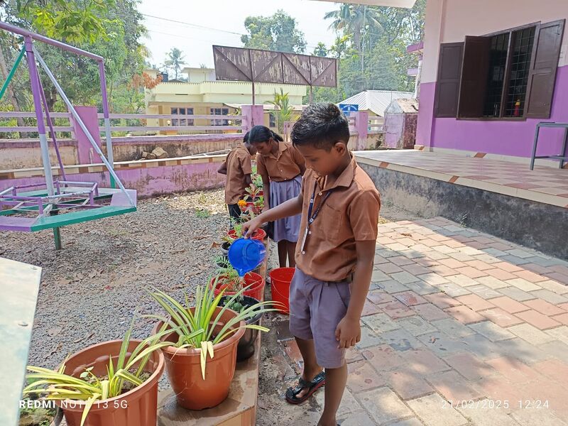 പ്രമാണം:27228 HITECH GARDENING.jpeg