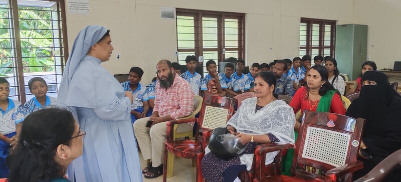 പ്രമാണം:44046 plm25 41.jpg