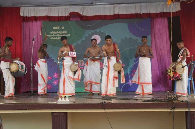 പ്രമാണം:KSK2026-22052-LK STUDENTS-SHCGHSS THRISSUR-JAN14-SL 11.jpg