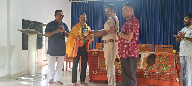 പ്രമാണം:11411-KGD-VILLAGE OFFICER.jpeg