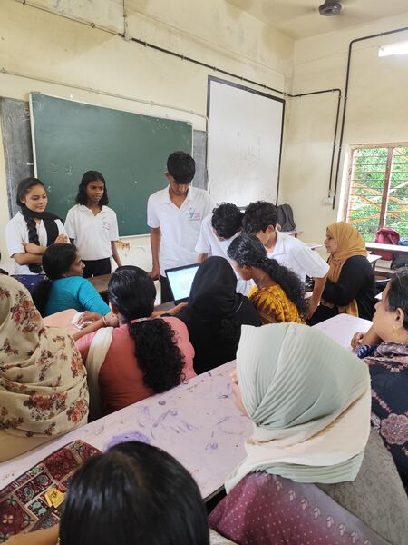 പ്രമാണം:19054 ANTIDRUG2.jpg