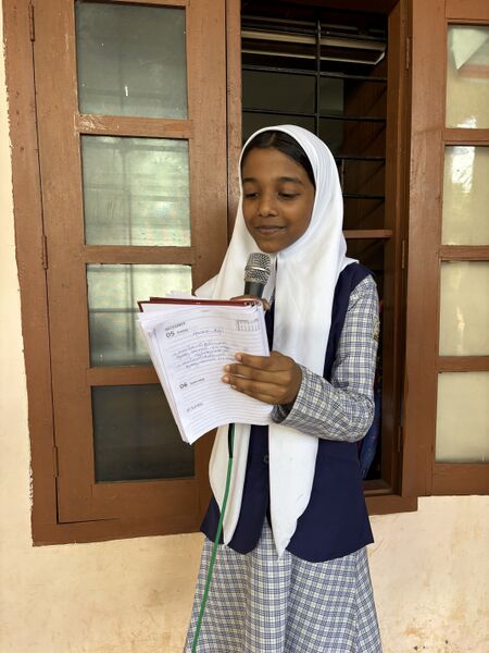 പ്രമാണം:19868-school radio-anchoring 2.jpg