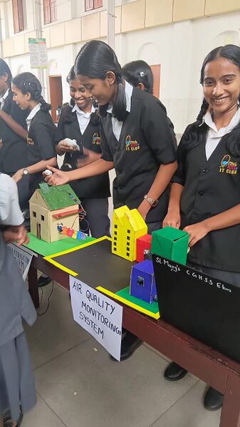 പ്രമാണം:26038- LK Robotic exibition 3.jpg