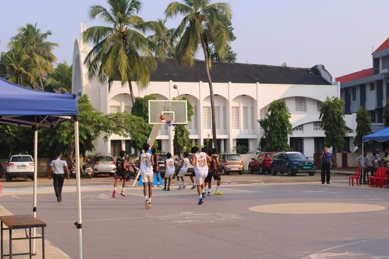 പ്രമാണം:26067 BasketBall 8.resized.JPG