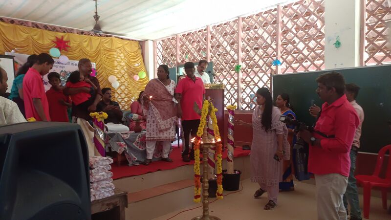 പ്രമാണം:39001 pravesanothsavam5.jpg