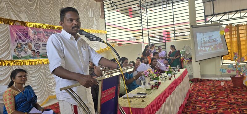 പ്രമാണം:39029 Praveshanolsavam 2025 Pics 006.jpg