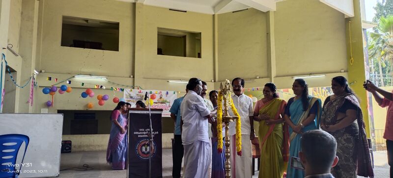 പ്രമാണം:42051 praveshanolsavam 2023.jpg