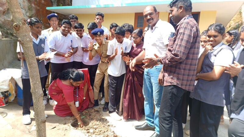 പ്രമാണം:43069 june 5 1.jpg