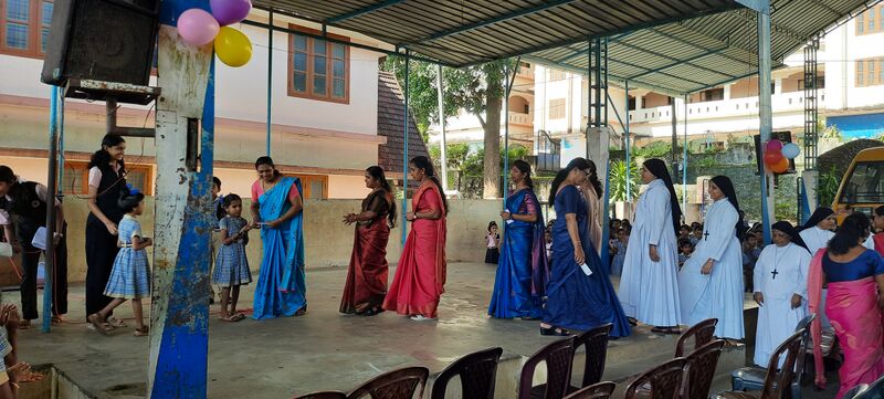 പ്രമാണം:47026-stghssv-Trs day1.jpg