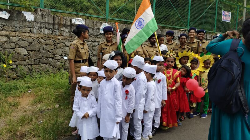 പ്രമാണം:Cd 4.jpg