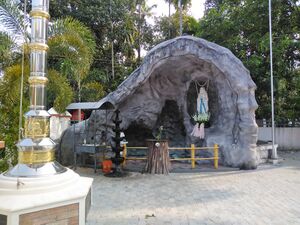 Edamuttam grotto 24060.jpg