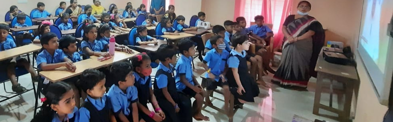 പ്രമാണം:Projector hall.png