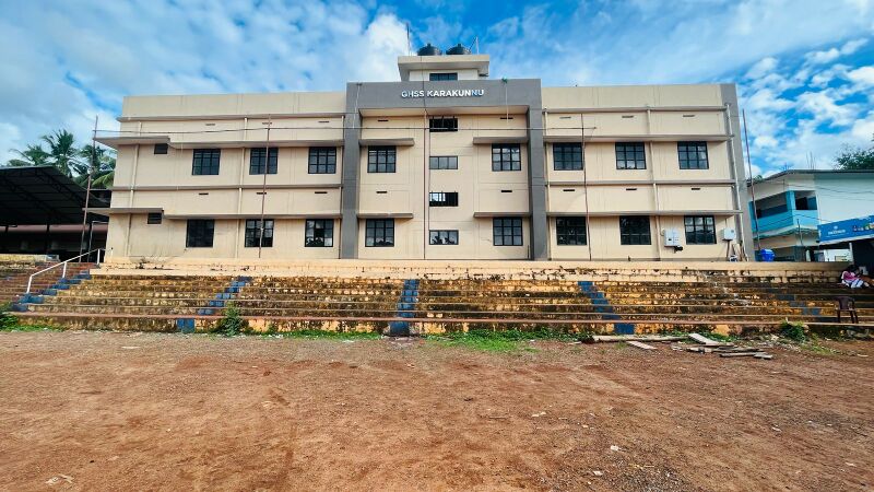 പ്രമാണം:18026 school hs .jpg