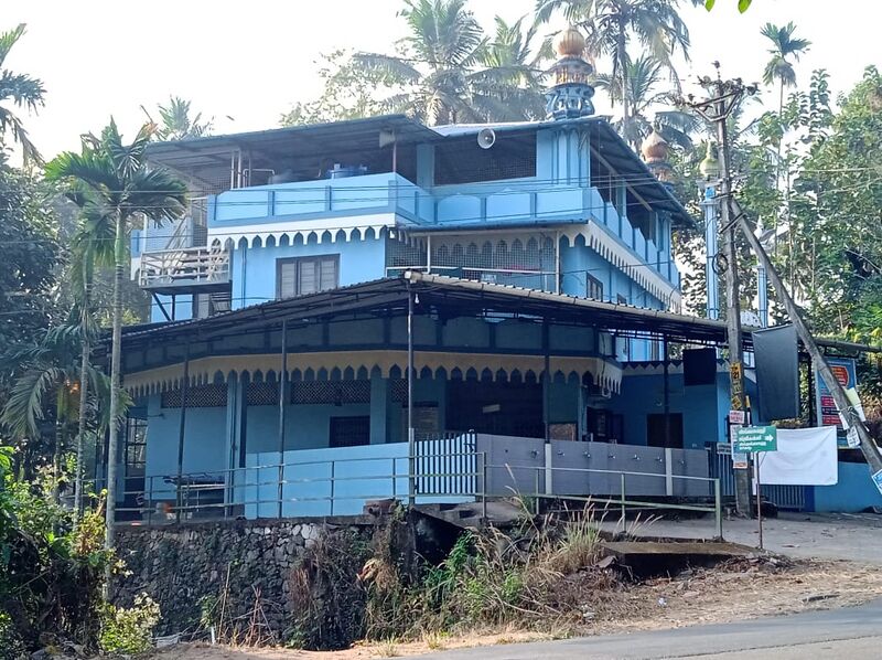 പ്രമാണം:18568 mosque village.jpeg