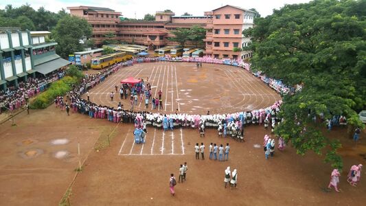 സ്‍ക‍ൂൾ സ്‍പോർഡിസിന്റെ ഏതാന‍ും ചിത്രങ്ങൾ