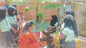 19817 paristhididinam 25-26 4.jpg