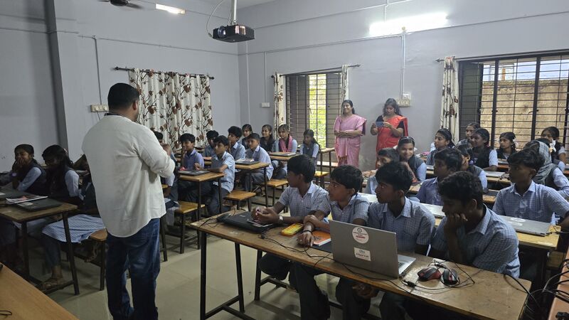 പ്രമാണം:21126 kite 2024-25.jpg