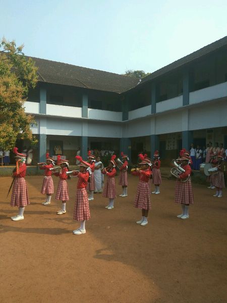 പ്രമാണം:22076band2.jpg