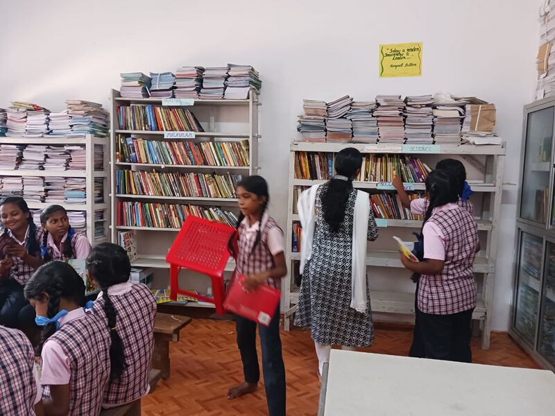 പ്രമാണം:42022 Lib2.jpeg