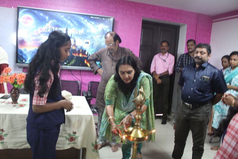 പ്രമാണം:43040-24-film4IMG 0018.jpg