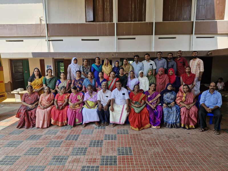 പ്രമാണം:44223 oruma.jpg