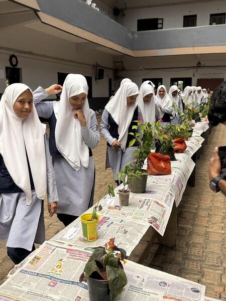 പ്രമാണം:സസ്യപ്രദർശനം 2.jpg