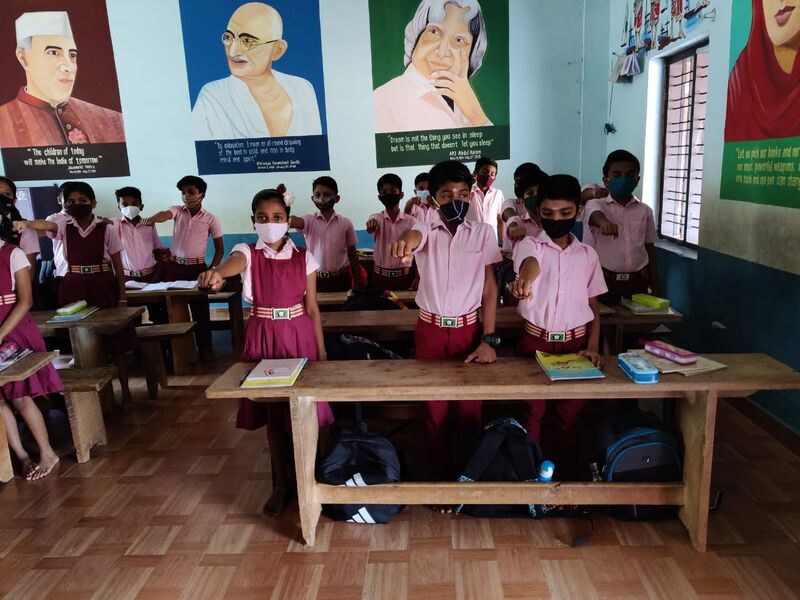 പ്രമാണം:14818-classroom4.jpg