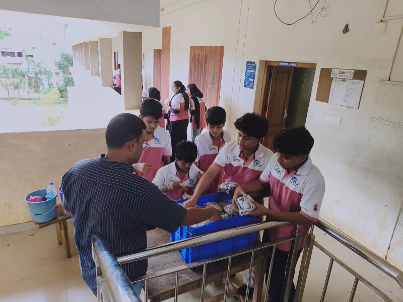 പ്രമാണം:18032-CAMP-2.jpg